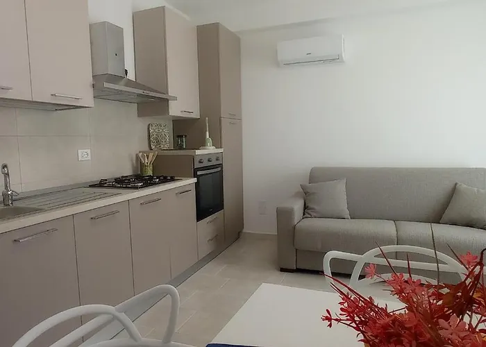 Ferienhaus Bilocale A 2 Passi Dal Mare Di Montalbano